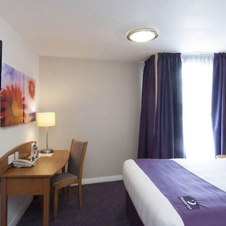 Premier Inn Ashford Central 외부 사진