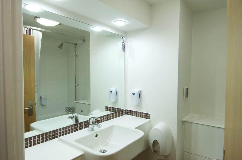 Premier Inn Ashford Central 외부 사진